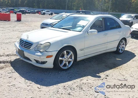 2007 Mercedes-Benz C 230 Sport z USA, uszkodzony, nr VIN WDBRF52H97F916266